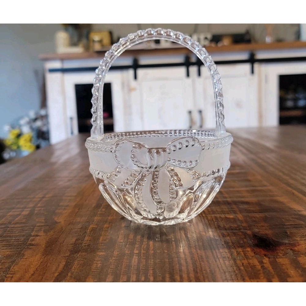 Bleikristall "EVITA" Lead Crystal Basket Candy Dish‎ Scalloped Ribbon Edges Bow